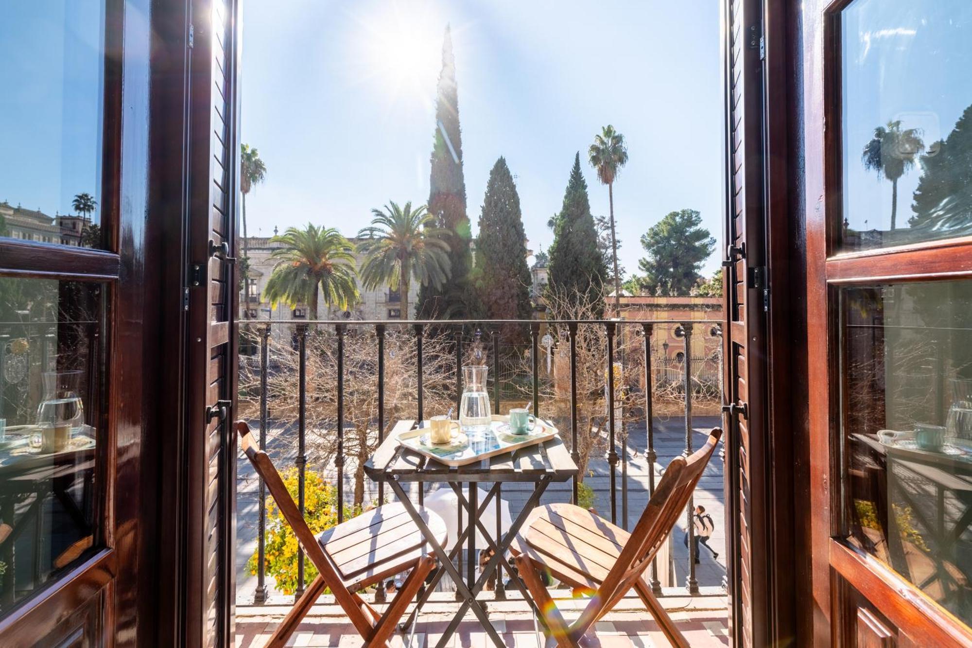 Apartamento Sf Con Balcones Con Vistas Al Alfonso Xiii Y A La Universidad Sevilla